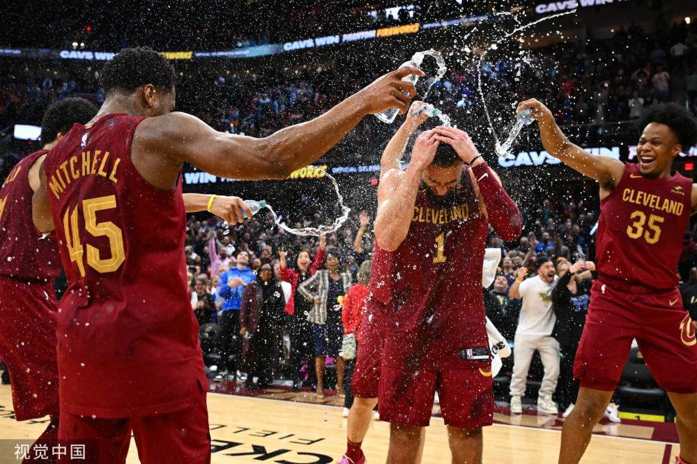 对此事件展 对此事件展